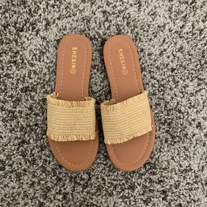 She&In Fringe Slip On Sandals